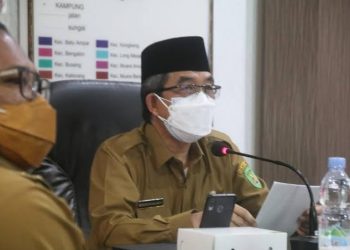 Bupati Kabupaten Kutai Timur (Kutim) Ardiansyah Sulaiman targetkan pengerjaan pelabuhan kenyang paling lambat rampung pada 2023 mendatang karena akan banyak keuntungan yang diharapkan