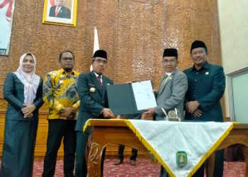 Anggaran Pendapatan dan Belanja Daerah (APBD) Kutai Timur (Kutim) tahun anggaran 2023 telah disahkan melalui rapat paripurna yang  ke-50 dan 51, diruang Sidang Utama DPRD Kutim