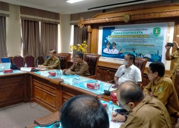 Ardiansyah Sulaiman Bupati Kabupaten Kutai Timur, meminta Dinas Pariwisata meniru Kabupaten Banyuwangi yang ada di Jawa Timur.