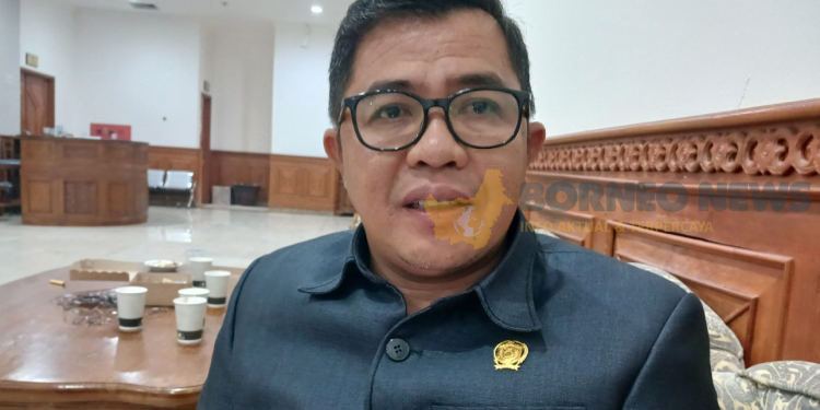 M. Amin Desak UPT Disdik Kaltim Wilayah Dua Wujudkan Komitmen Atasi Overload Siswa di Sangat